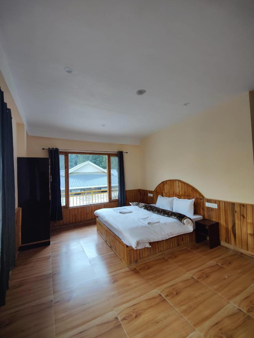 The Woodpecker 3*