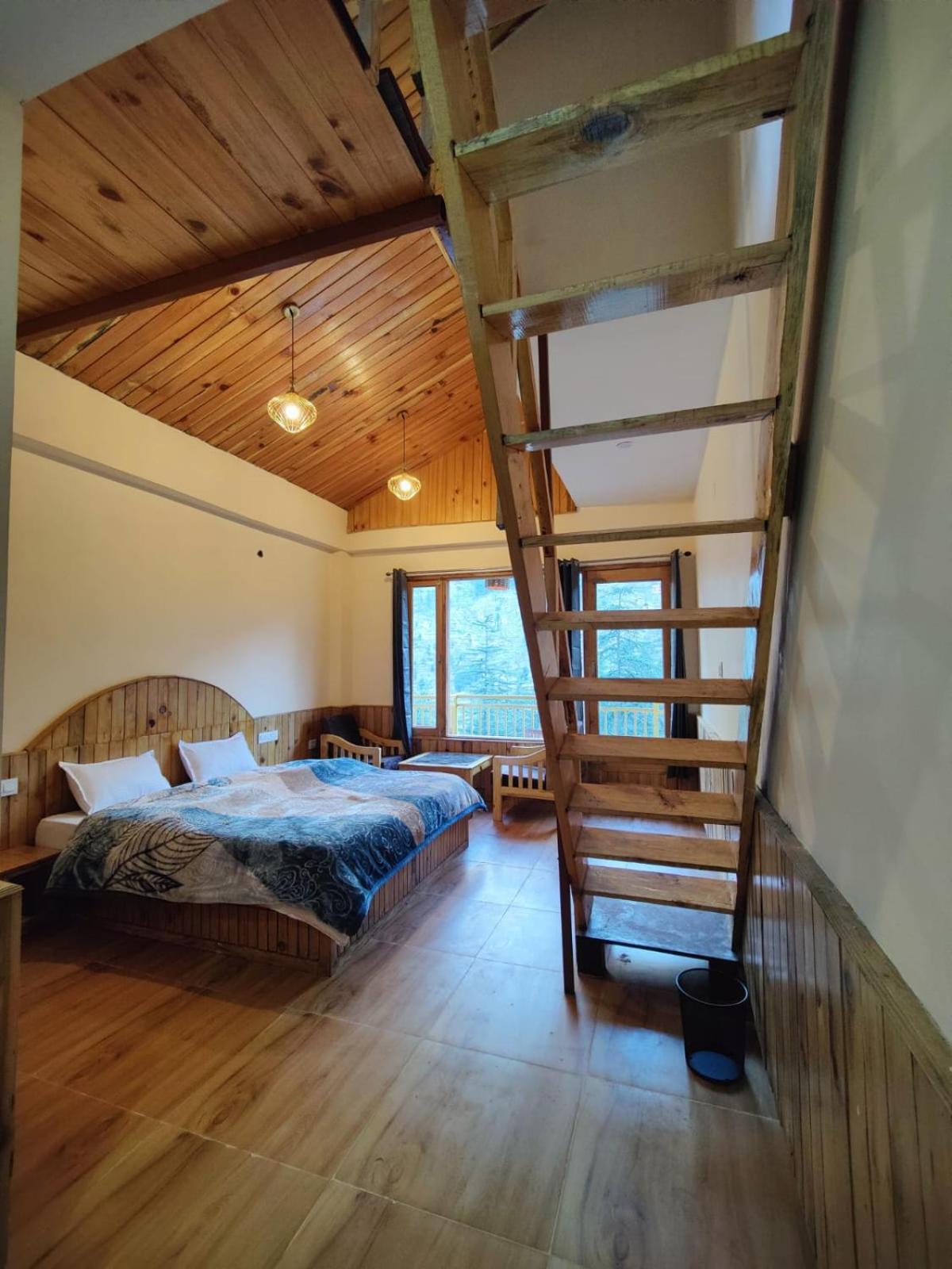 The Woodpecker 3* Jibhi