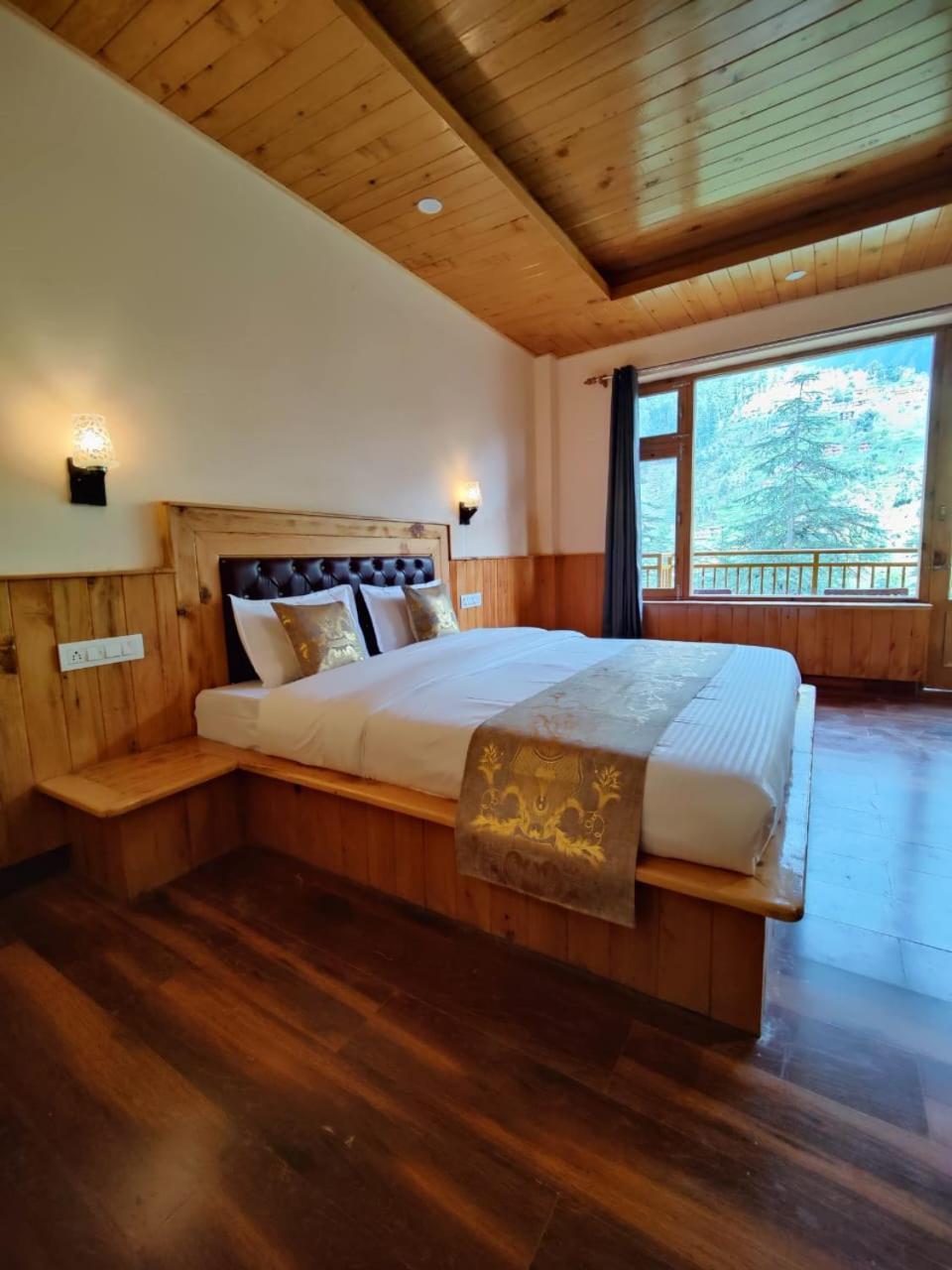 The Woodpecker 3* Jibhi