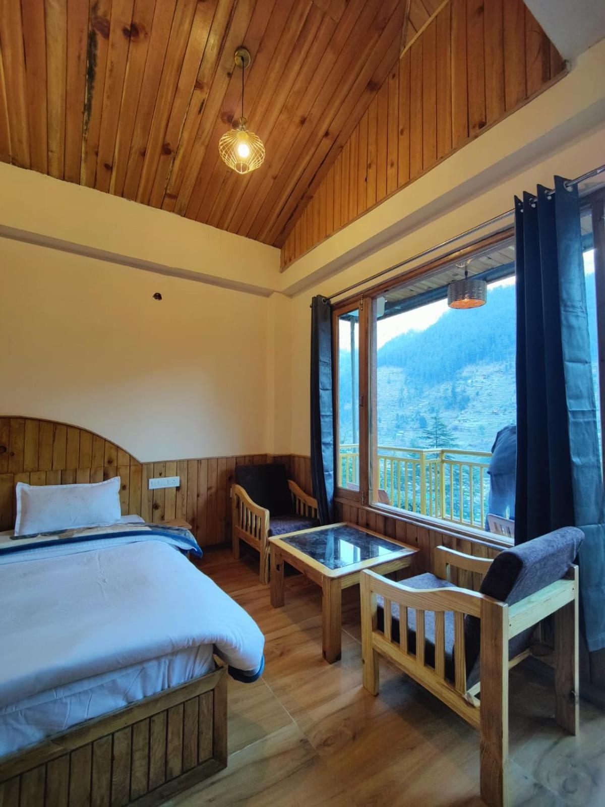 The Woodpecker 3*