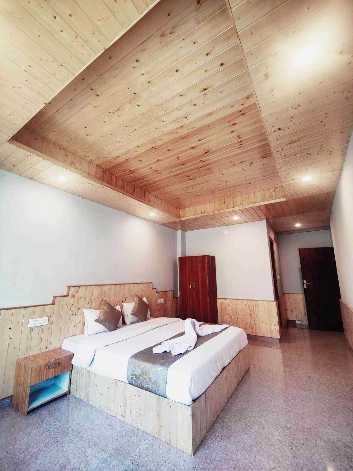 The Woodpecker Hotel 3*