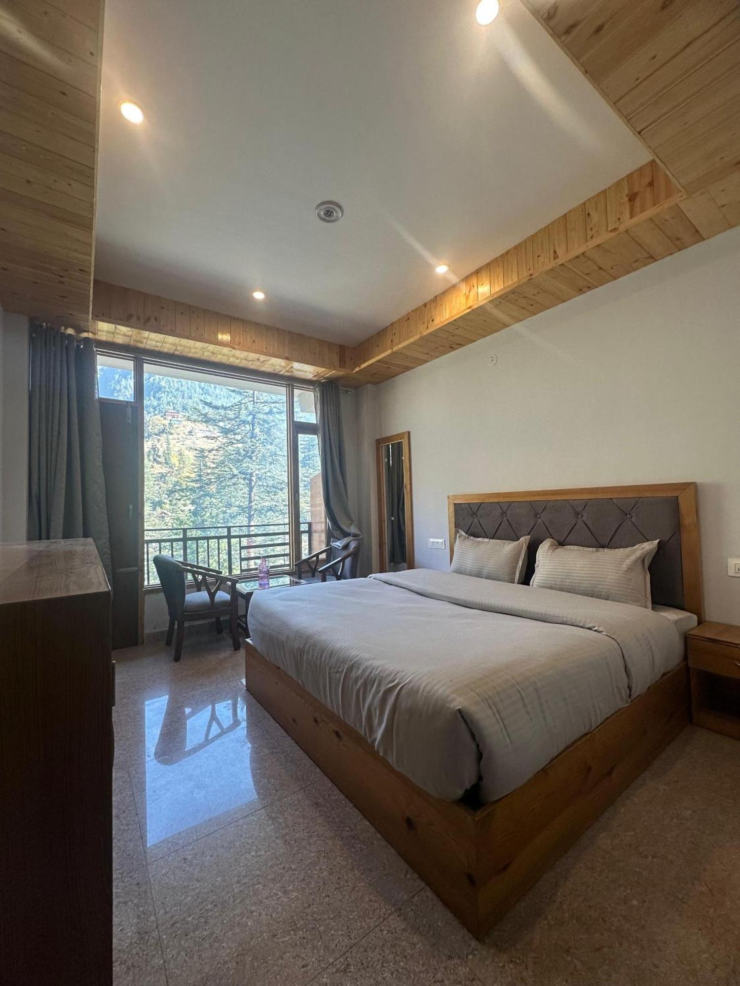 The Woodpecker 3*