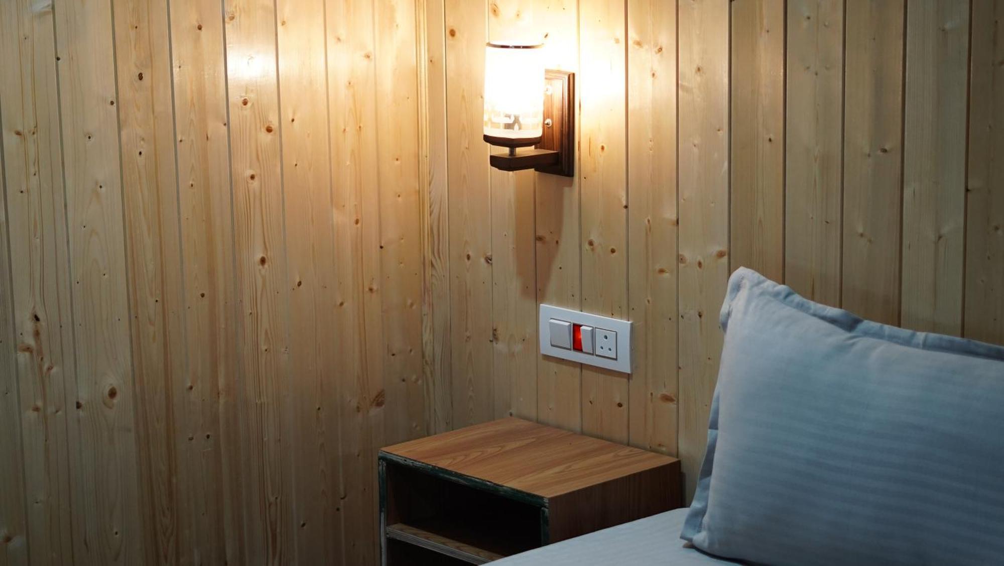 The Woodpecker 3* Jibhi