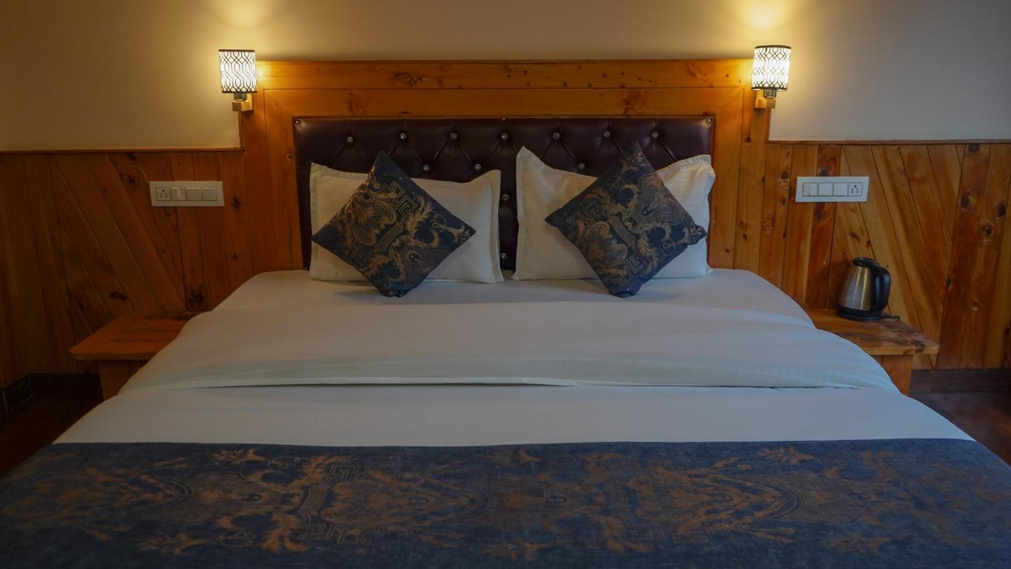 The Woodpecker Hotel